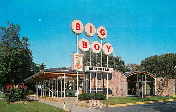 Big Boy Restaurants (Elias Brothers, Elias Bros) - Adrian - 126 N Broad St (newer photo)